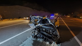 Gurbetçinin otomobili traktörle çarpıştı: 1 ölü, 7 yaralı