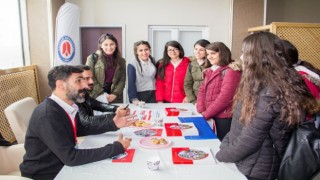 Hakkari Üniversitesinden öğrencilere tercih desteği