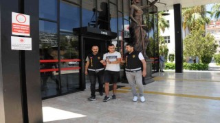 Hırsızlık suçundan 24 yılla aranan firari yakalandı