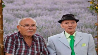 Huzurevi sakinleri lavanta bahçesinde buluştu