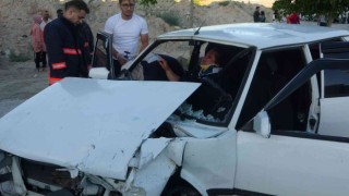 İki otomobilin çarpıştığı kazada can pazarı