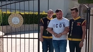 İngiliz gencin düştü diye ifade verdiği babasını döverek öldürdüğü ortaya çıktı