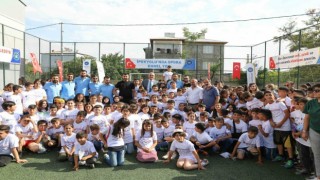 İpekyolu Belediyesinden öğrencilere spor malzemesi desteği