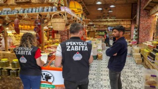 İpekyolunda fahiş fiyat ve etiket denetimi