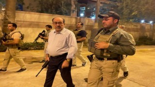 Irakta eski Başbakan el-Malikinin silahlı fotoğrafları gündem oldu
