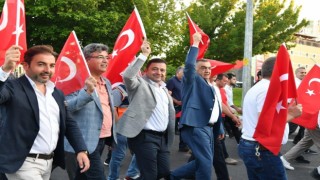 İş Dünyası Türkiye Aşkına yürüdü
