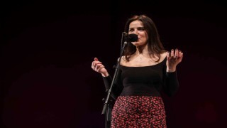 ‘İş Sanat Çarşamba Sahnesi Ece Göksu konseriyle başlayacak