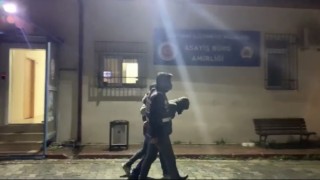 İstanbulda lokantayı soyan hırsızı giydiği kapüşonlu mont yakalattı