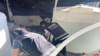 İstanbulda sahte içki için hazırlanan 7 bin 600 litre alkollü sıvı ele geçirildi