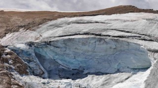 İtalyadaki çığ felaketinde ölü sayısı 11e yükseldi