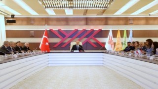 İzmir Kavram Meslek Yüksekokuluna YÖKten ödül