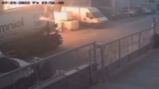 İzmirde 1 kişinin öldüğü kimya imalathanesindeki patlama anı kamerada