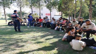 İzmirde 278 düzensiz göçmen ve 4 organizatör yakalandı