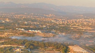İzmirde ağaçlık alanda yangın