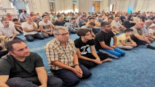 İzmirde Kurban Bayramı namazı eda edildi