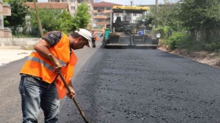 İzmit Belediyesi, üstyapı çalışmalarını sürdürüyor