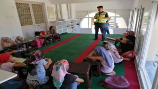 Jandarmadan Kuran Kursu öğrencilerine trafik eğitimi
