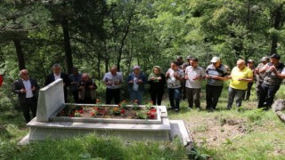 Kaçakçıların vurarak öldürdüğü Orman Muhafaza memuru mezarı başında anıldı