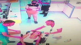 Kadıköyde silahla vurduğu Elif Güneşi hastaneye götüren zanlı kamerada