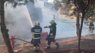 Kağıt fabrikasında korkutan yangın