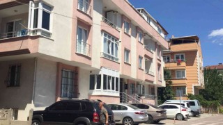 Kahvaltıya davet ettiği arkadaşıyla şakalaşırken, pompalı tüfekle vurdu