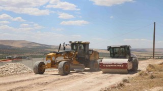 Karaköprüde yeni yol çalışmaları aralıksız sürüyor