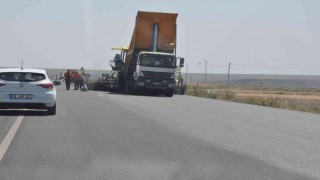 Kars-Arpaçay arasından yol çalışmaları sürüyor
