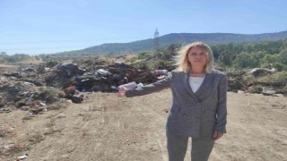 Karşıyaka Belediyesi, sanayi esnafını çöp içinde bıraktı