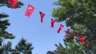 Karsta caddeler Türk Bayrağı ile donatıldı