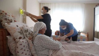 Kartal Belediyesi, ‘Evde Ücretsiz Sağlık Hizmeti ile sosyal belediyecilikte örnek oluyor