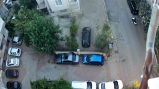 Kartalda lüks otomobilden hayalet gösterge çalan hırsız yakalandı