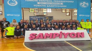 Katıldıkları ilk turnuvadan üç kupa ile geldiler
