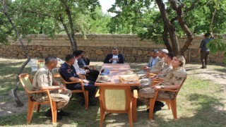 Kaymakam Savardan şehit ve gazi ailelerine bayram ziyareti