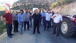 Kazalardan bıkan mahalleli yetkililerden yardım istedi