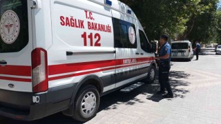 Kendisine kesici aletle zarar veren şahıs, hastaneye kaldırıldı