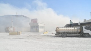 Kipaş Kağıt Fabrikasındaki yangına müdahale sürüyor