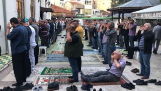 Kırklarelinde bayram namazı coşkuyla eda edildi