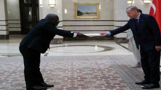 Kongo Demokratik Cumhuriyeti Büyükelçisi i Rashidi, Cumhurbaşkanı Erdoğana güven mektubu sundu