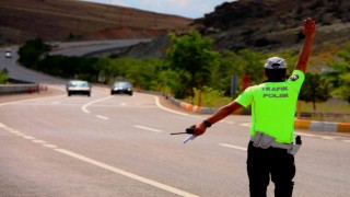Konya polisinden tatil dönüşündeki sürücülere mola uyarası