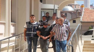 Konyadan 100 bin liralık döviz çalan şahıslar tutuklandı