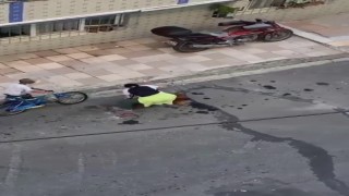 Köpeğine vurup, tasmasını çekişirdi: Vatandaşlar kadına tepki gösterdi