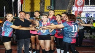 Köyceğizin kadın voleybol takımı katıldığı şampiyonada birinci oldu