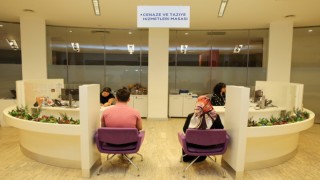 Küçükçekmece Belediyesi, acılı günlerinde vatandaşları yalnız bırakmıyor