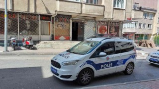 Küçükçekmecede adamı dövüp üçüncü kattan attılar
