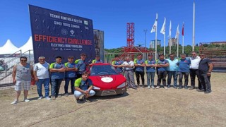 Liseli öğrencilerin yaptığı elektrikli otomobil, göz doldurdu