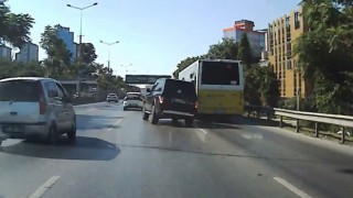 Maltepede makas atarken görüntülendi, dakikalar sonra kaza yaptı