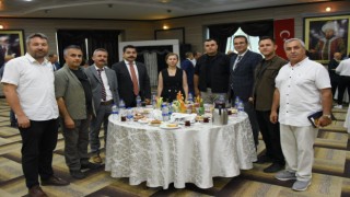 Manisa protokolü bayramlaştı