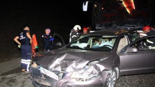 Manisada faciaya ramak kaldı: Otobüs ve 2 otomobilin karıştığı trafik kazasında 4 kişi yaralandı