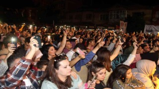 Manuş Baba Konyada hayranlarıyla buluştu