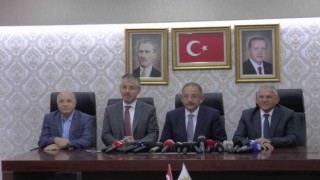 Mehmet Özhaseki: “Yalan olan söylemlere ‘vız gelir, tırıs gider diye cevap veriyoruz”